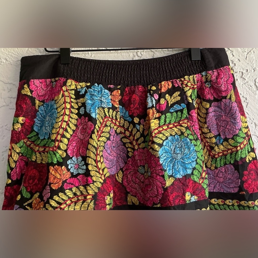 Edme & esyllte Floral Women's Skirt - Picture 6 of 9